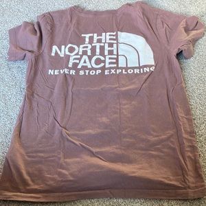 Brand new north face shirt that is a pretty purple.